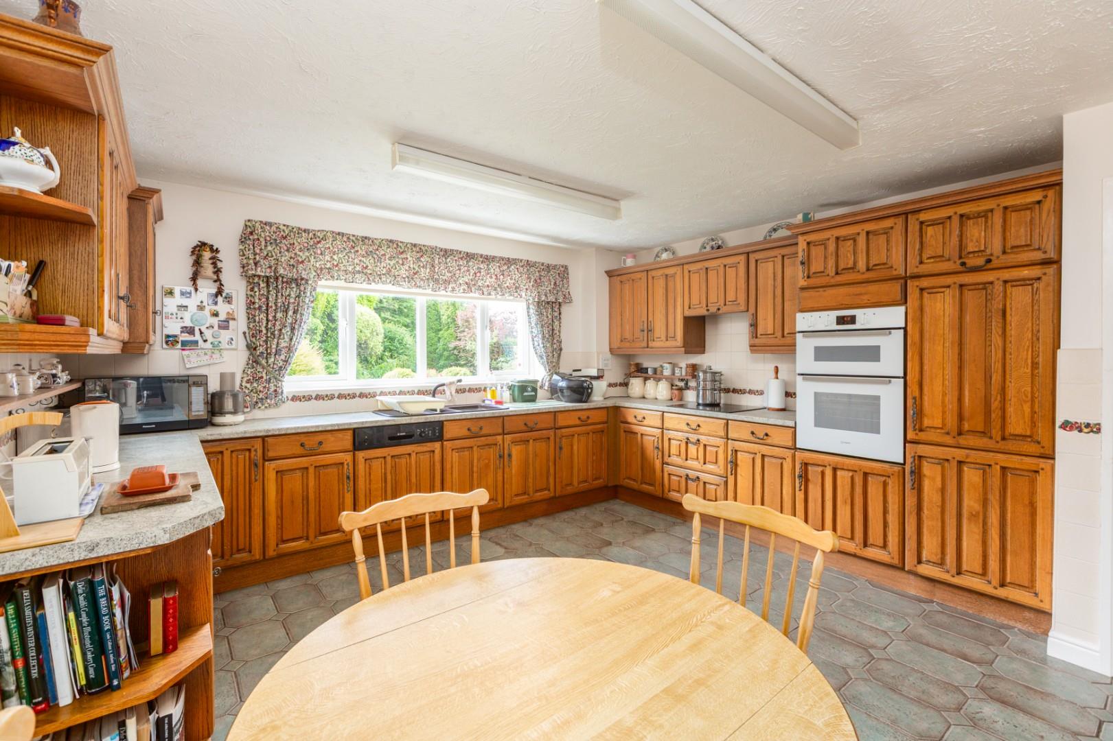 Ffordd Draenen Ddu, West Cross, Newton, Swansea, SA3 5RP